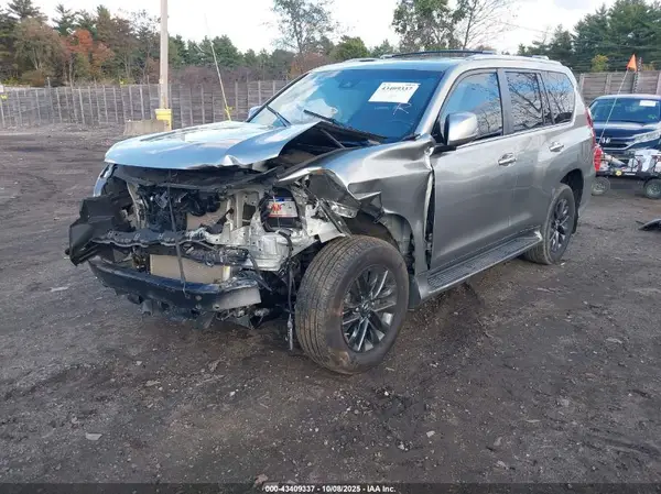 JTJAM7BX9M5281765 2021 LEXUS GX - Image 2