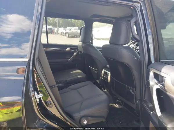 JTJAM7BX9M5288408 2021 LEXUS GX - Image 8