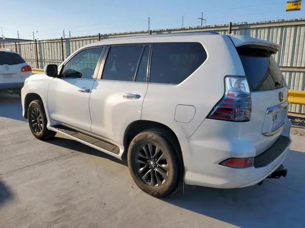 JTJAM7BXXL5250393 2020 LEXUS GX - Image 2