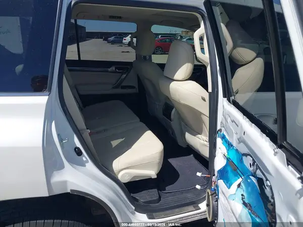 JTJAM7BXXL5252466 2020 LEXUS GX - Image 8
