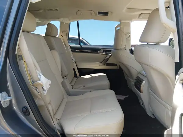 JTJAM7BXXL5260373 2020 LEXUS GX - Image 8