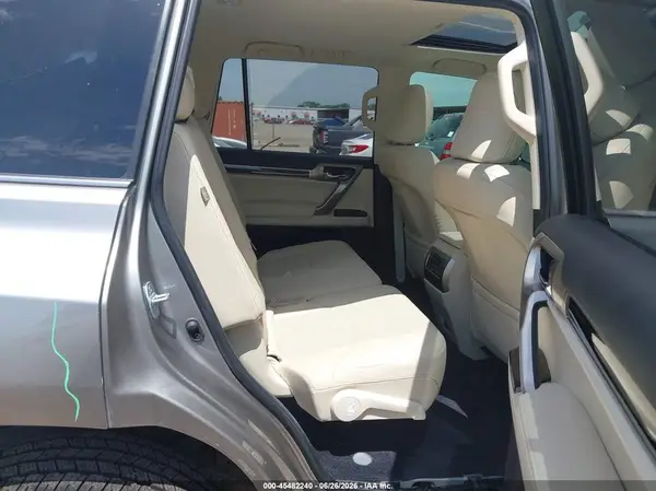 JTJAM7BXXL5266755 2020 LEXUS GX - Image 8