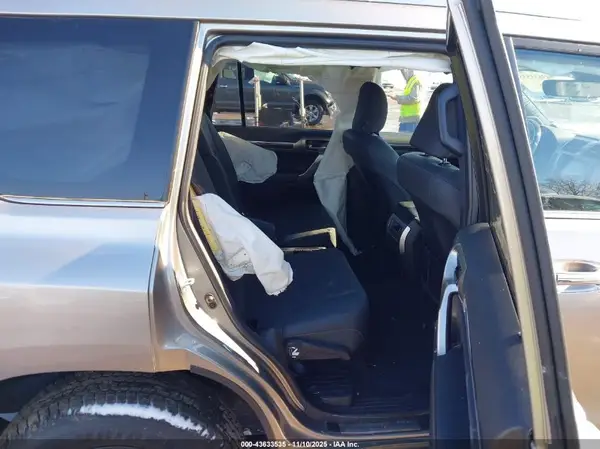 JTJAM7BXXM5287073 2021 LEXUS GX - Image 8