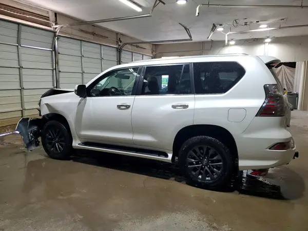 JTJAM7BXXM5303272 2021 LEXUS GX - Image 2