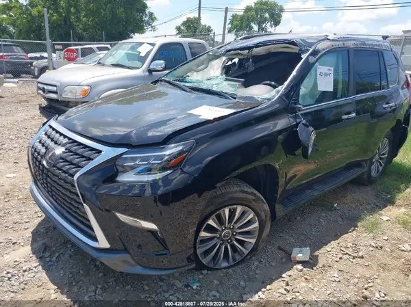 JTJAM7BXXN5305752 2022 LEXUS GX - Image 2