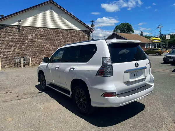 JTJAM7BXXP5372502 2023 LEXUS GX - Image 2