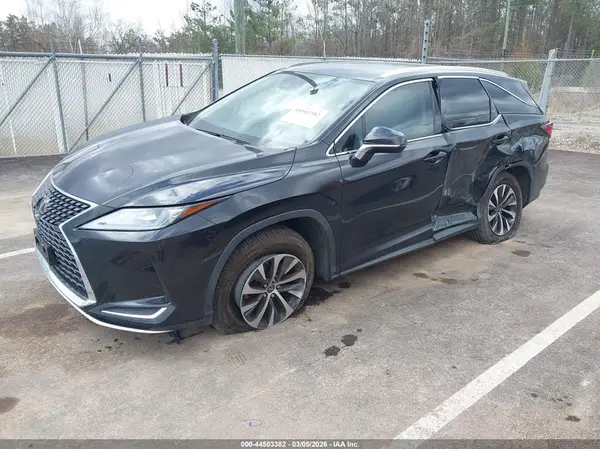 JTJAZKFA7N2036797 2022 LEXUS RX - Image 2