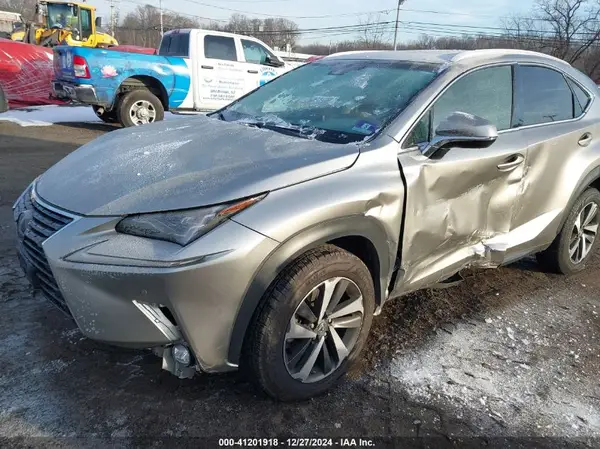 2019 LEXUS NX auction photo 6