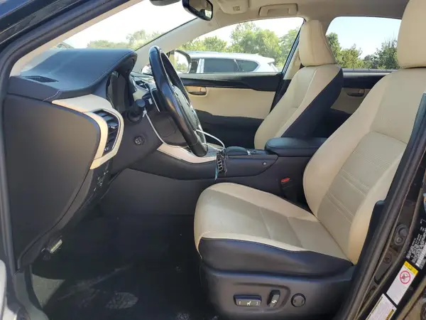 2018 LEXUS NX auction photo 7