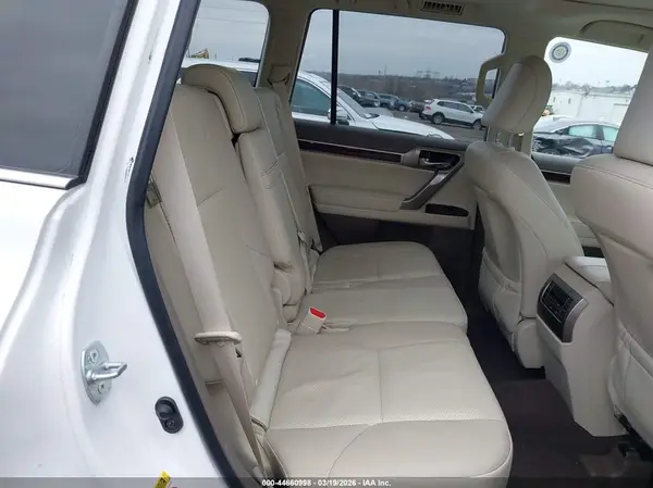 JTJBM7FX0J5182360 2018 LEXUS GX - Image 8