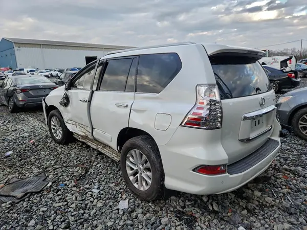 JTJBM7FX0J5200999 2018 LEXUS GX - Image 2