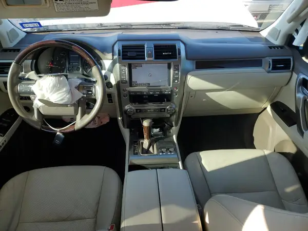 JTJBM7FX0K5210465 2019 LEXUS GX - Image 8