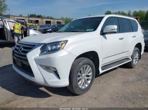 JTJBM7FX0K5224981 2019 LEXUS GX - Image 2