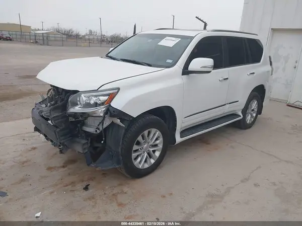 JTJBM7FX0K5228142 2019 LEXUS GX - Image 2