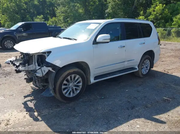 JTJBM7FX0K5239707 2019 LEXUS GX - Image 2
