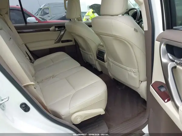 JTJBM7FX0K5240534 2019 LEXUS GX - Image 8