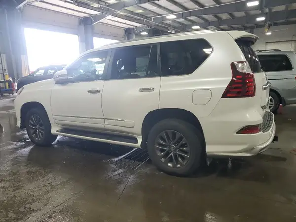 JTJBM7FX1J5198647 2018 LEXUS GX - Image 2