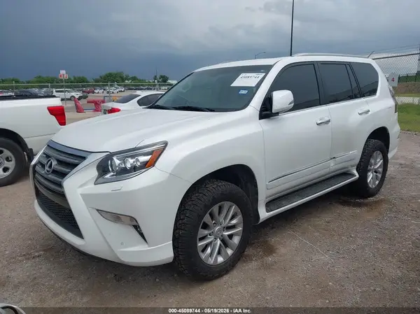 JTJBM7FX1J5201756 2018 LEXUS GX - Image 2