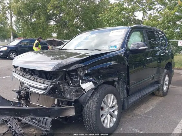JTJBM7FX1J5206195 2018 LEXUS GX - Image 2