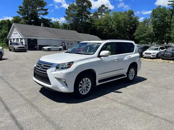 JTJBM7FX1K5210958 2019 LEXUS GX - Image 2