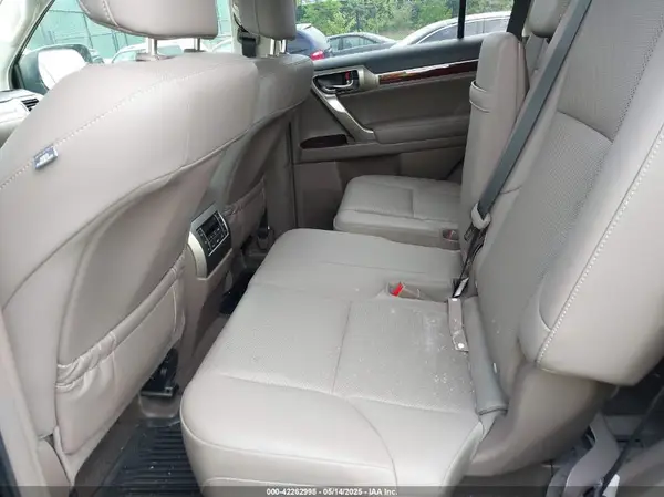 JTJBM7FX1K5225329 2019 LEXUS GX - Image 8