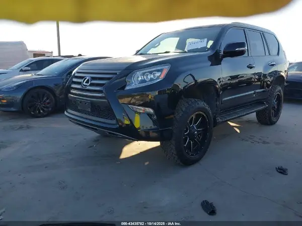 JTJBM7FX1K5226223 2019 LEXUS GX - Image 2