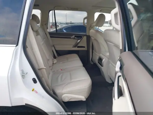 JTJBM7FX2G5124419 2016 LEXUS GX - Image 8