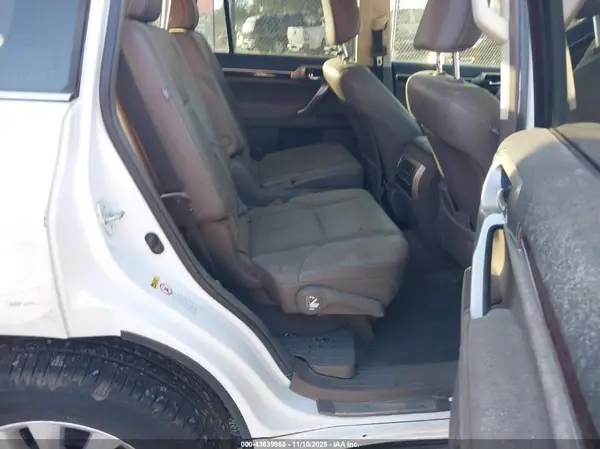 JTJBM7FX2H5163108 2017 LEXUS GX - Image 8