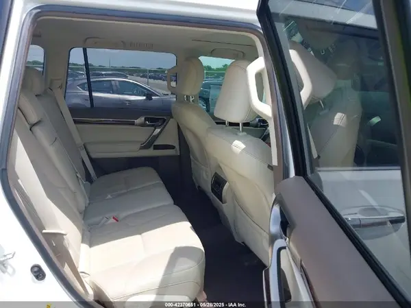 JTJBM7FX2H5178773 2017 LEXUS GX - Image 8