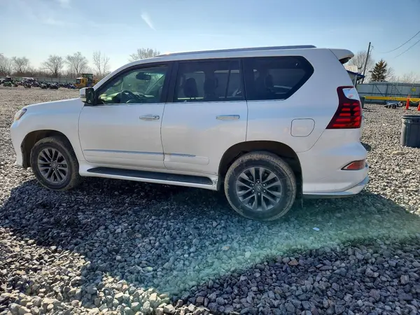 JTJBM7FX2J5183090 2018 LEXUS GX - Image 2