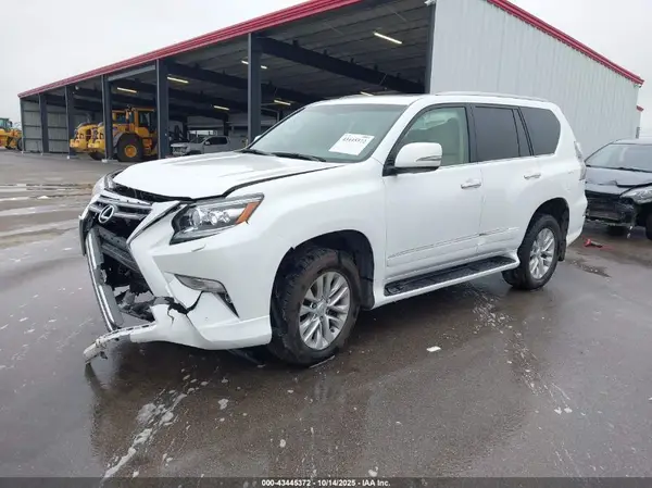 JTJBM7FX2J5200258 2018 LEXUS GX - Image 2