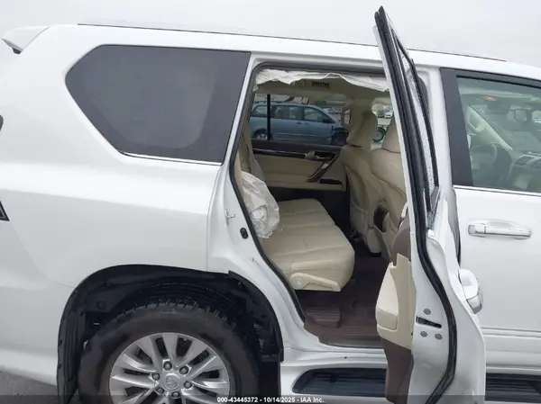 JTJBM7FX2J5200258 2018 LEXUS GX - Image 8