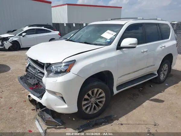 JTJBM7FX2J5206433 2018 LEXUS GX - Image 2