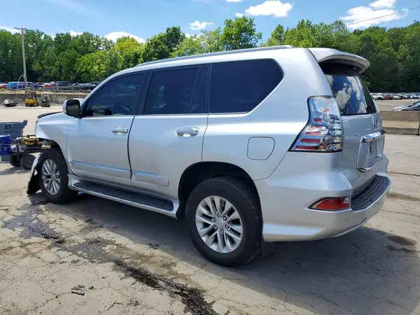 JTJBM7FX2J5208957 2018 LEXUS GX - Image 2
