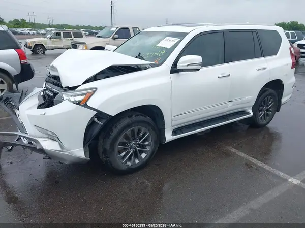 JTJBM7FX2K5210578 2019 LEXUS GX - Image 2