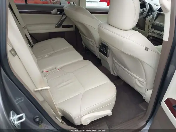 JTJBM7FX2K5212752 2019 LEXUS GX - Image 8