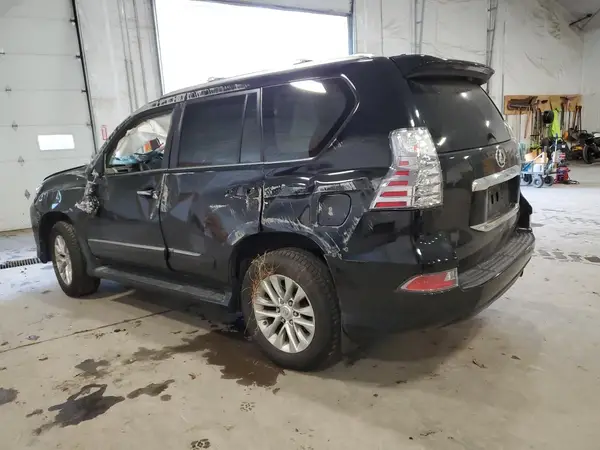 JTJBM7FX2K5219961 2019 LEXUS GX - Image 2