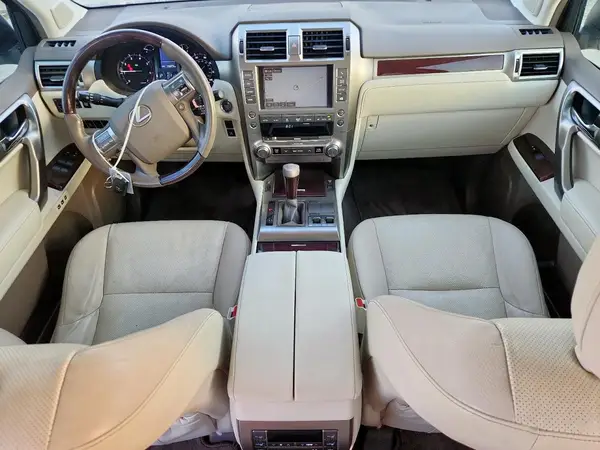 JTJBM7FX2K5222536 2019 LEXUS GX - Image 8