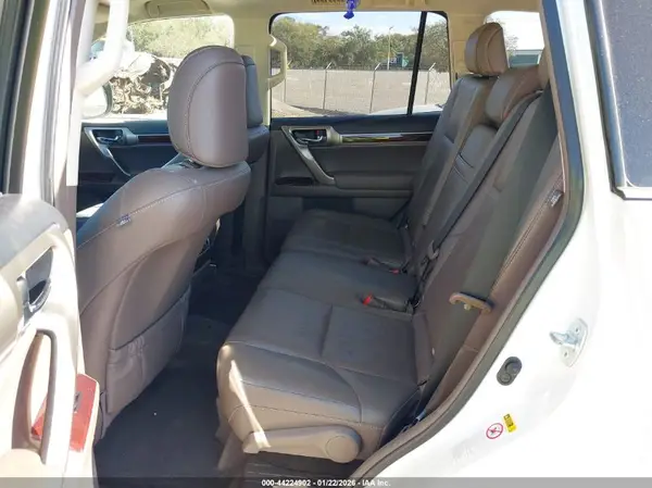 JTJBM7FX3G5126647 2016 LEXUS GX - Image 8