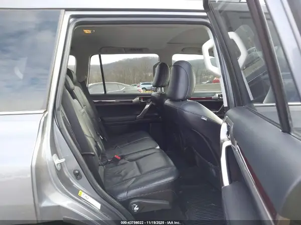 JTJBM7FX3G5145425 2016 LEXUS GX - Image 8