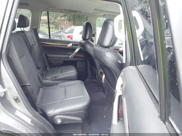 JTJBM7FX3J5205601 2018 LEXUS GX - Image 8