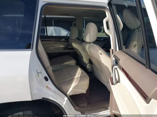 JTJBM7FX3J5207560 2018 LEXUS GX - Image 8
