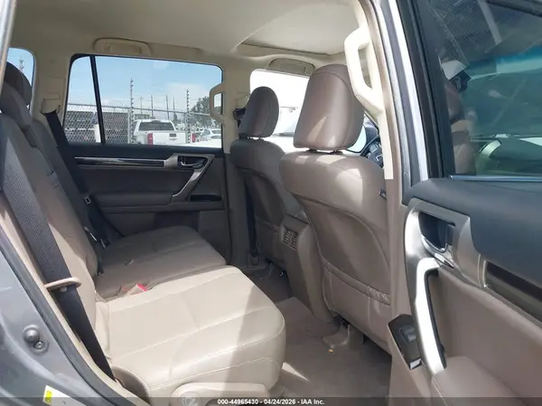 JTJBM7FX3J5208269 2018 LEXUS GX - Image 8