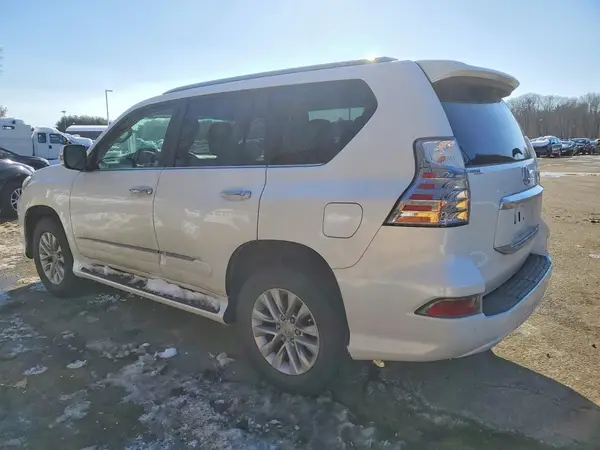 JTJBM7FX3K5210976 2019 LEXUS GX - Image 2