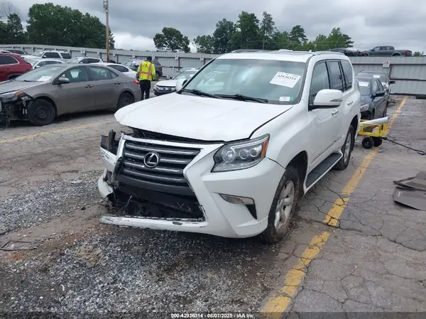 JTJBM7FX3K5212128 2019 LEXUS GX - Image 2