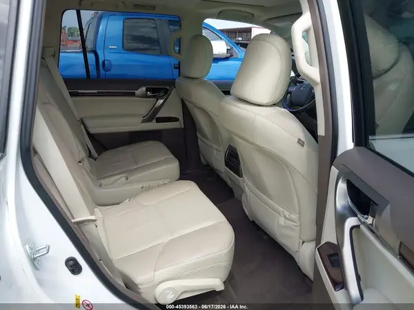 JTJBM7FX3K5212890 2019 LEXUS GX - Image 8