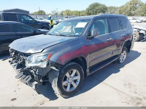 JTJBM7FX3K5215286 2019 LEXUS GX - Image 2
