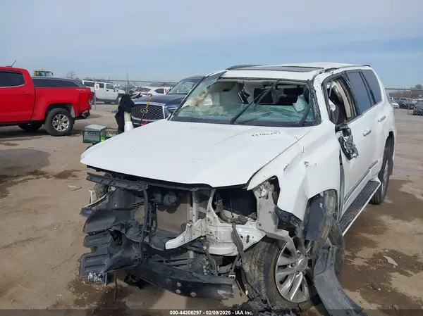 JTJBM7FX3K5218267 2019 LEXUS GX - Image 2