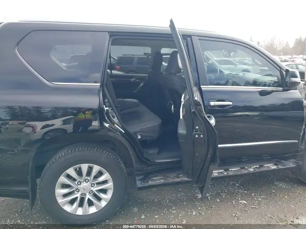 JTJBM7FX3K5223582 2019 LEXUS GX - Image 8