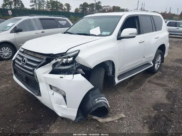 JTJBM7FX3K5237966 2019 LEXUS GX - Image 2